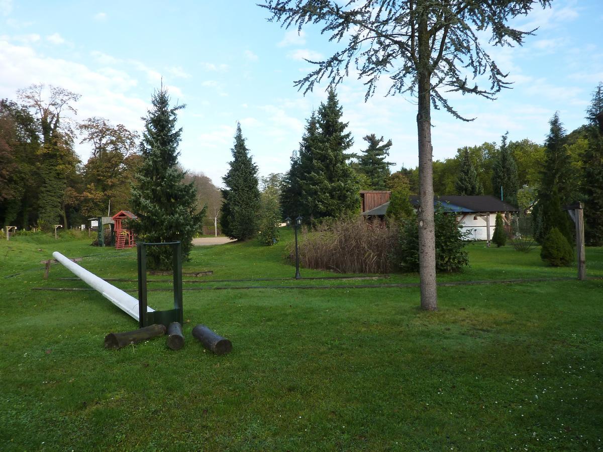 Hotel Am Berg Spremberg Exterior foto